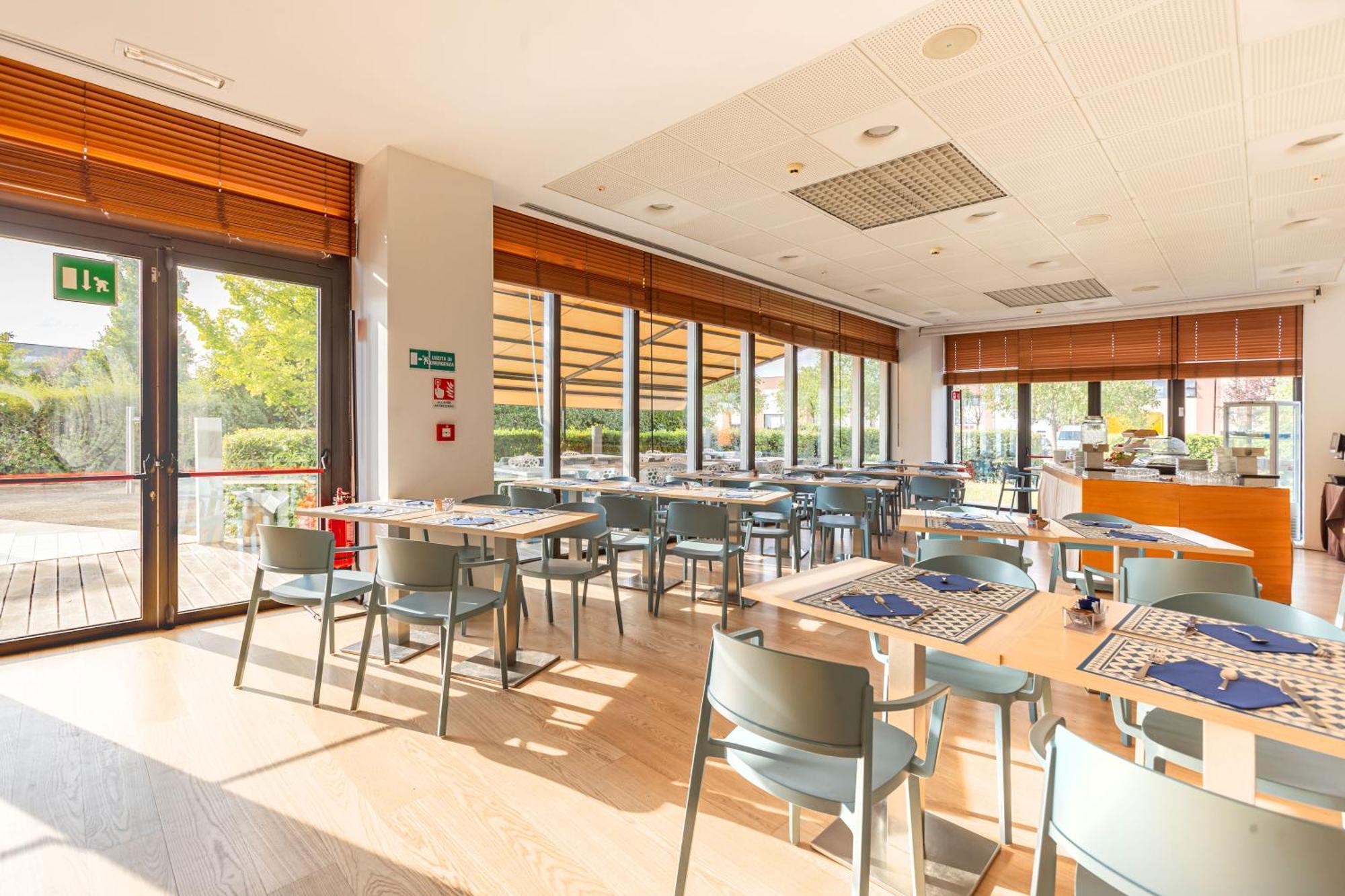 New Ipoint Hotel San Giovanni in Persiceto Exterior photo